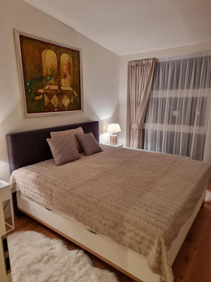 Apartment Max โลชนา โปด กลิโนฟเซม ภายนอก รูปภาพ